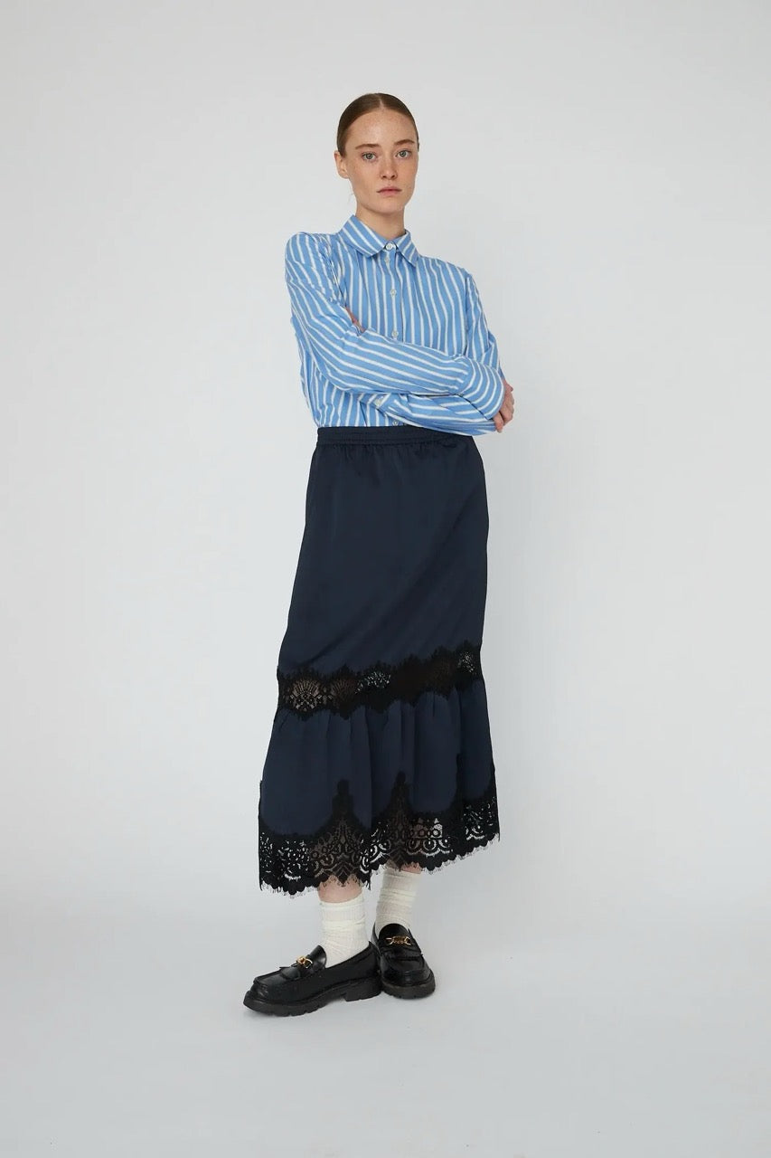 StellaNovaDelicateLaceMidiSkirt_Navy_1