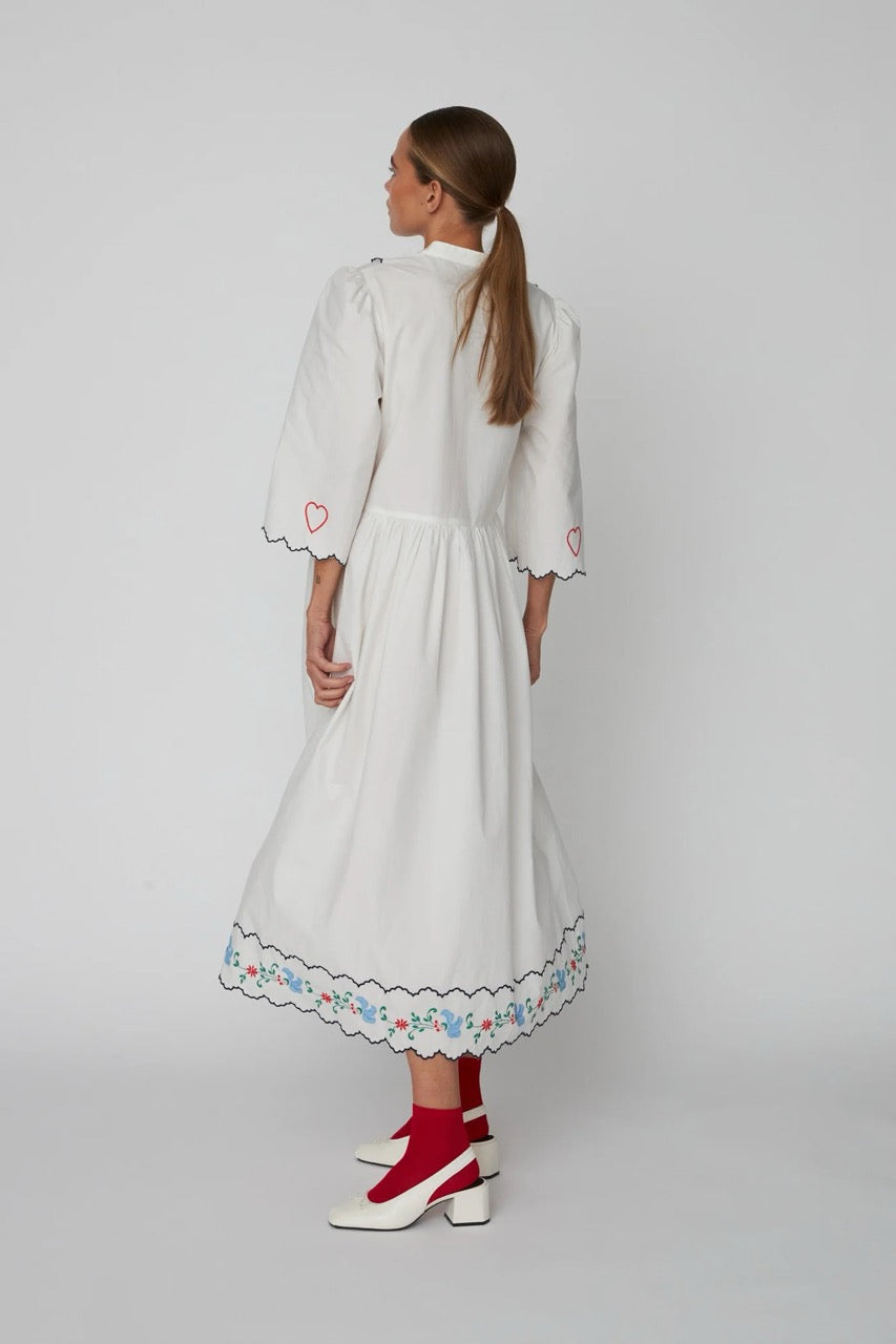Stella Nova Embroidered loose Dress